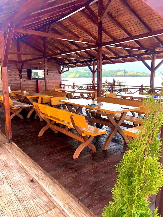 Mustaciosul Dunarii Ieşelniţa Exterior foto